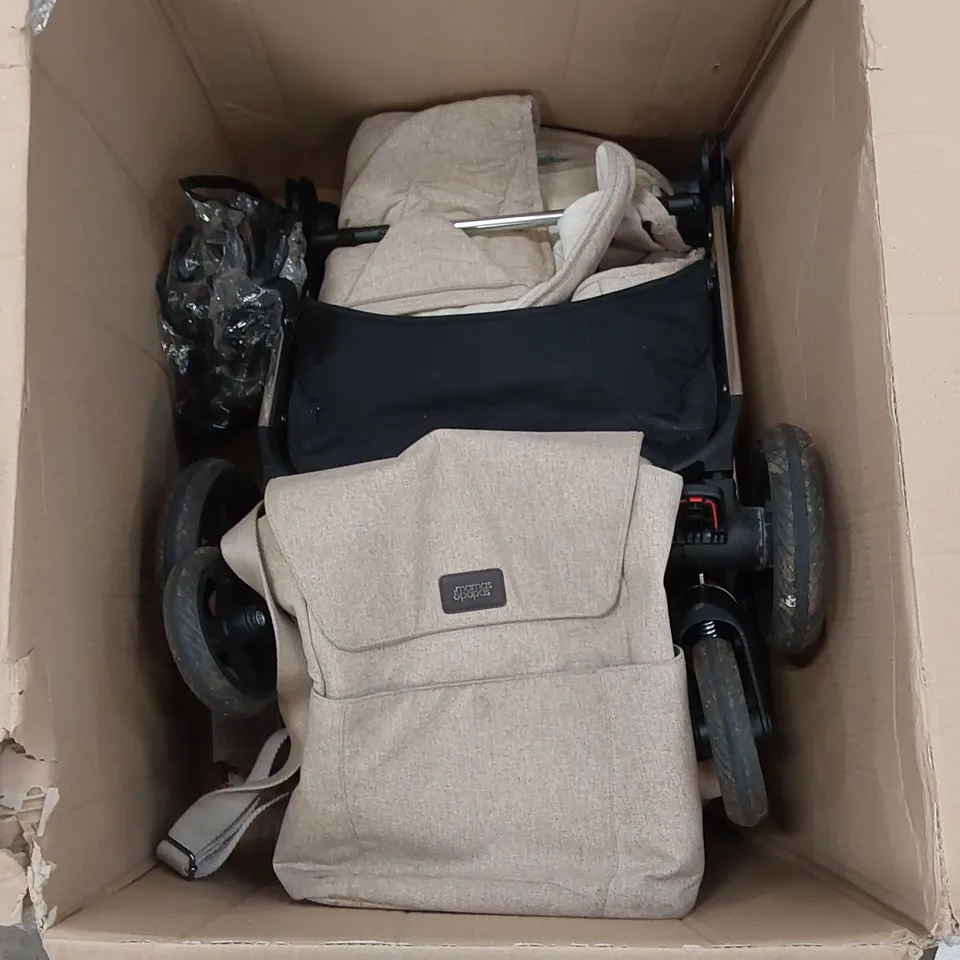 BOXED MAMAS & PAPAS STROLLER WITH CHANGING BAG 