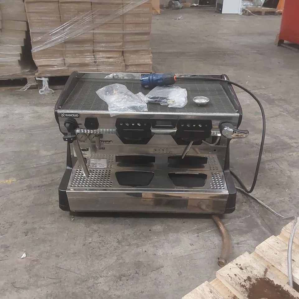 RANCILIO CLASSE 7 COMMERCIAL 2 GROUP COFFEE MACHINE