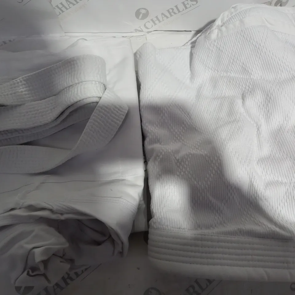 KARATE UNIFORM UNKNOW SIZE 