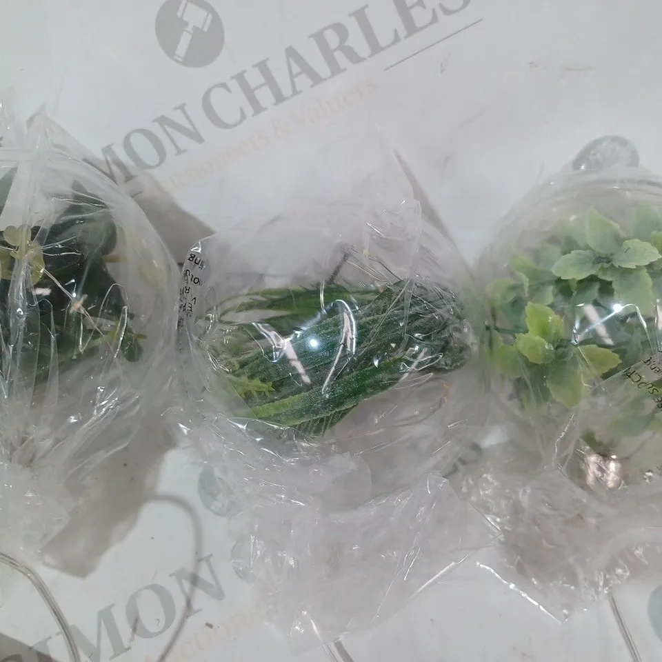 SARA DAVIES SET OF 3 10 CM PRE-LIT FOLIAGE GLASS BAUBLES