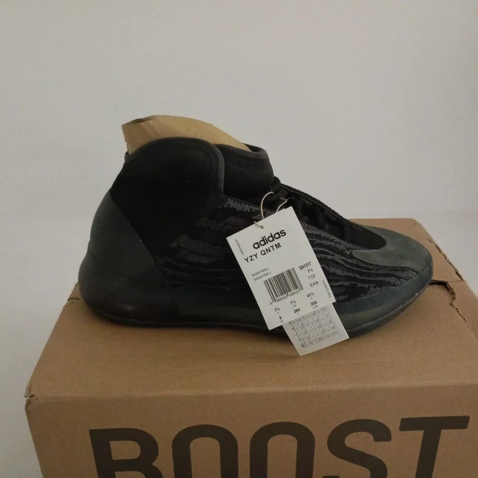 ADIDAS BLACK/GREY BASKETBALL TRAINERS UK 7.5 BOXED