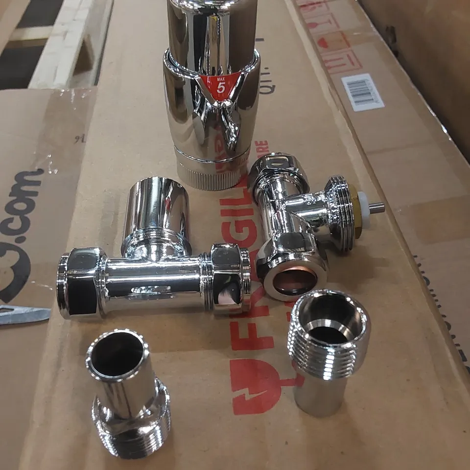 BOXED ANGLED THERMOSTATIC 2 PIECE RADIATOR VALVE SET 