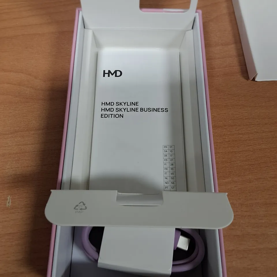 BOXED HMD SKYLINE 8/256GB IN NEON PINK - TA-1600