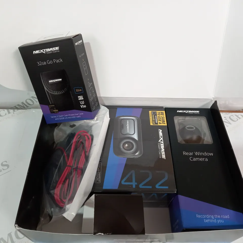 BOXED NEXTBASE DASH CAM 422GW COMPLETE BUNDLE