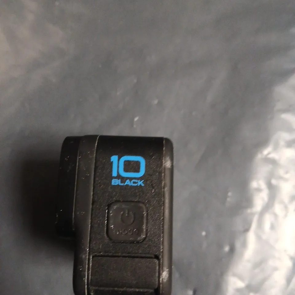 GOPRO HERO10 BLACK ACTION CAMERA – WITH CASE & ACCESSORIES
