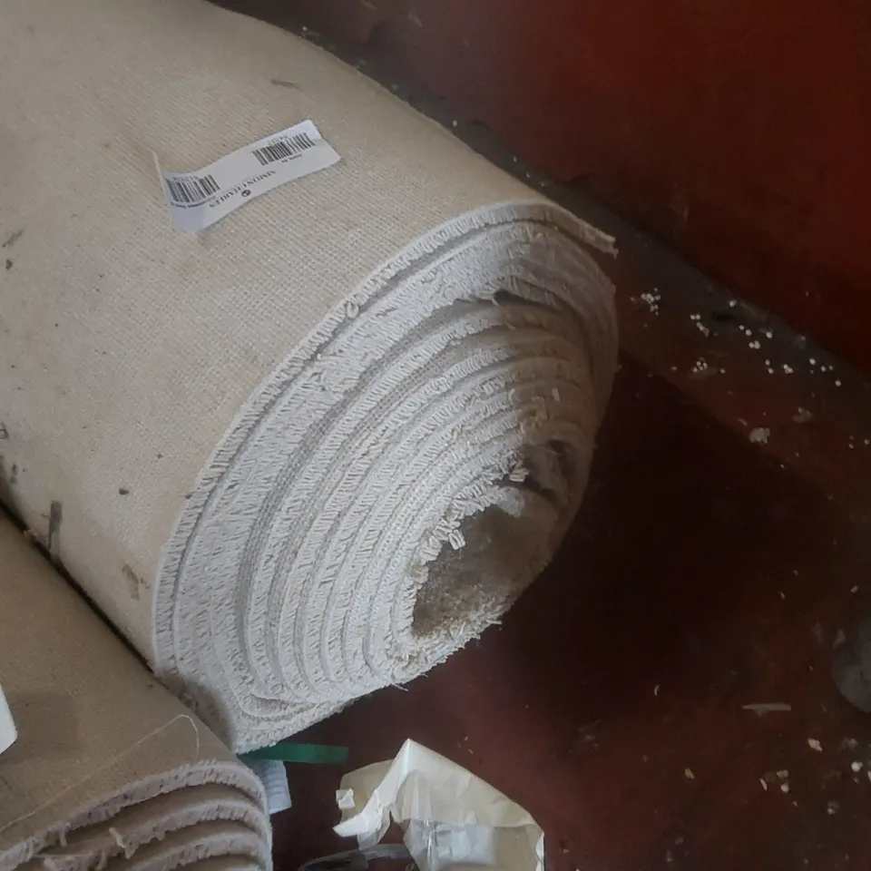 ROLL OF QUALITY ROSEDALE HARTOFT CARPET - APPROXIMATELY 5 x 10.85m