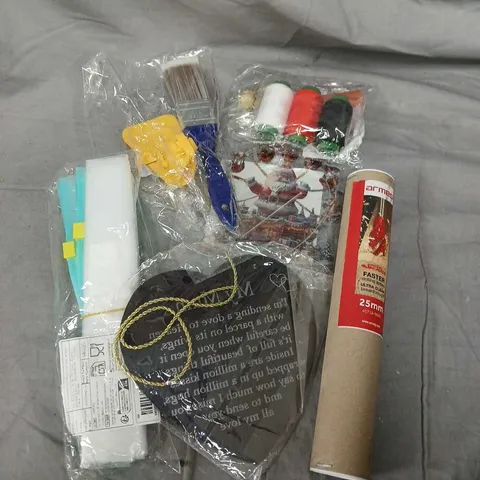 APPROXIMATELY 15 ASSORTED HOUSEHOLD ITEMS TO INCLUDE PAINT BRUSH, STRING, DRILL BIT ETC 