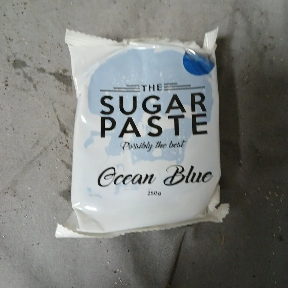 APPROXIMATELY 9 ASSORTED PACKS OF THE SUGAR PASTE – ASSORTED COLOURS