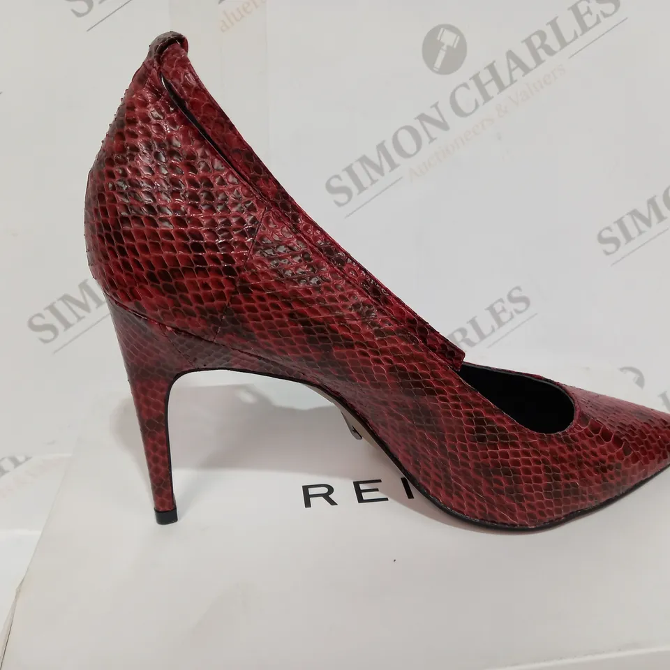 BOXED REISS GENIVEVE BURNT ORANGE HEELS - SIZE 7