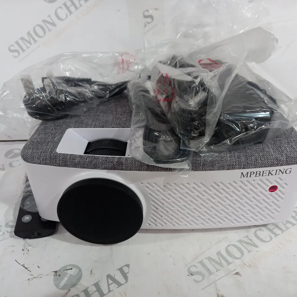 BOXED MPBEKING HOME THEATER PROJECTOR