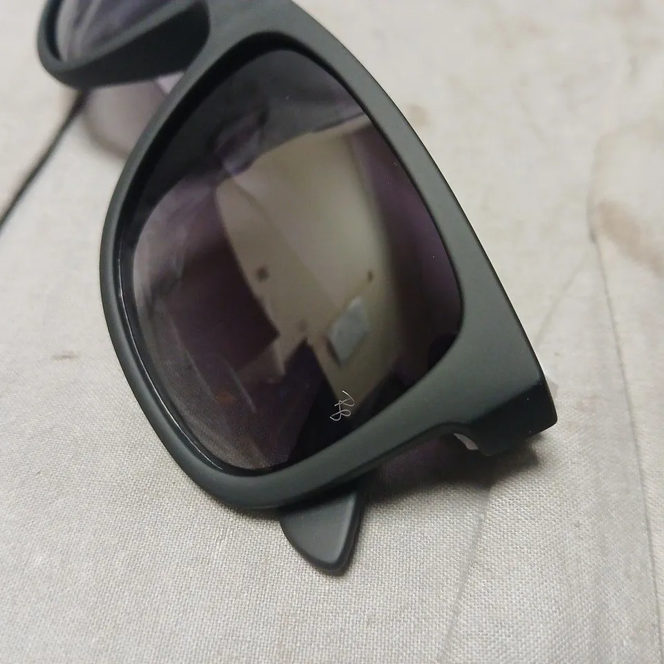 BOXED PAIR OF BLACK FRAMED RAY BAN ICONS GLASSES