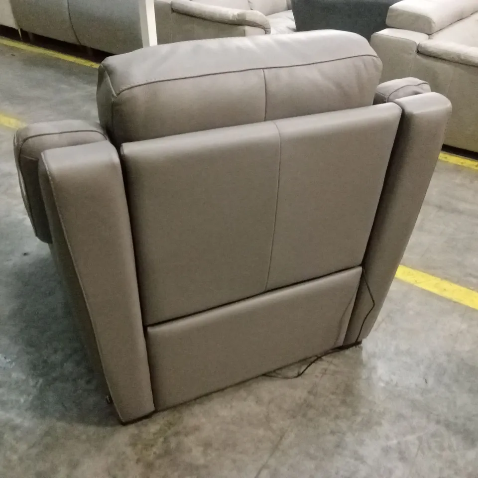 QUALITY DESIGNER ITALIAN MADE DEGANO LEATHER ELECTRIC RECLINER ARMCHAIR