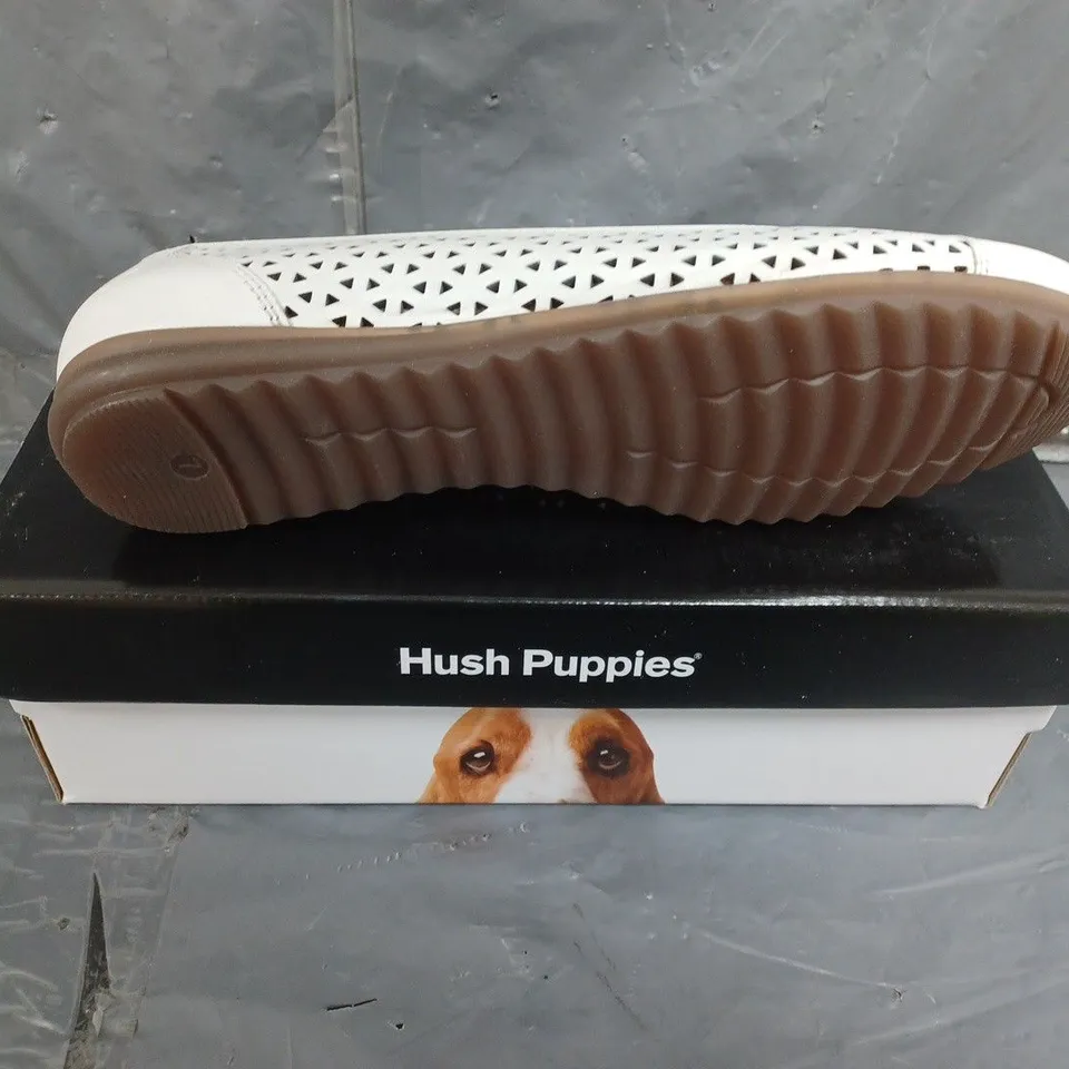 BOXED PAIR OF WOMENS HUSH PUPPIES LEAH BALLERINA SHOES SIZE 6
