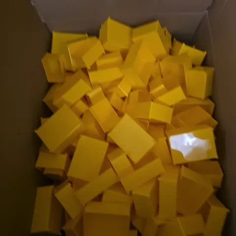 LARGE QUANTITY OF YELLOW PLASTIC STORAGE BOXES IN VARIOUS SIZES 