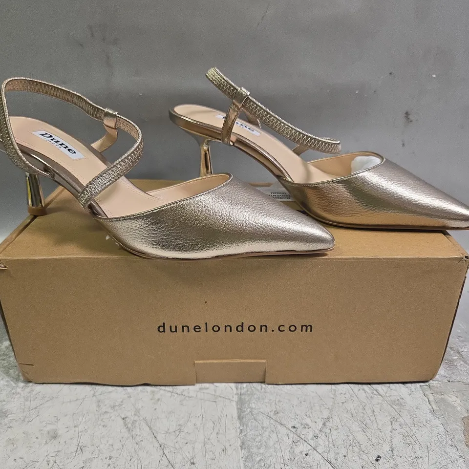 BOXED PAIR OF DUNE LONDON POINTED TOE LOW HEEL SHOES IN GOLD SIZE 3