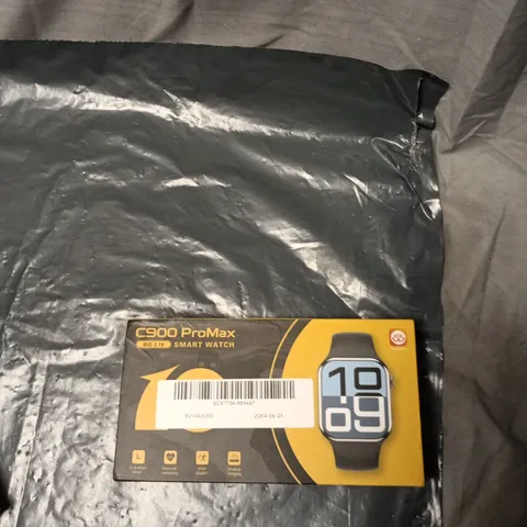 BOX OF APPROXIMATELY 25 ASSORTED JEWELRY TO INCLUDE: SMARTWATCH AND GEM BRACELET