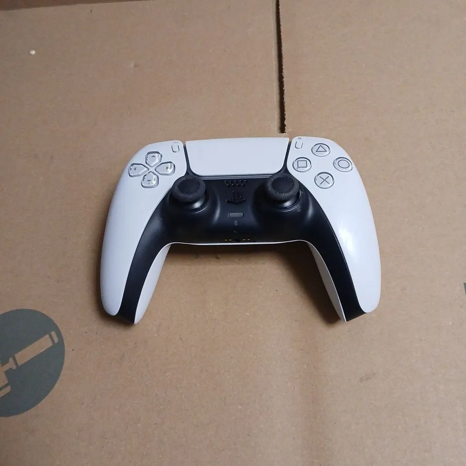 SONY PLAYSTATION 5 DUALSENSE WIRELESS CONTROLLER – WHITE