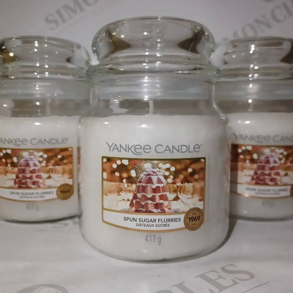 LOT OF 3 X 411G YANKEE CANDLES - SPUN SUGAR FLURRIES 