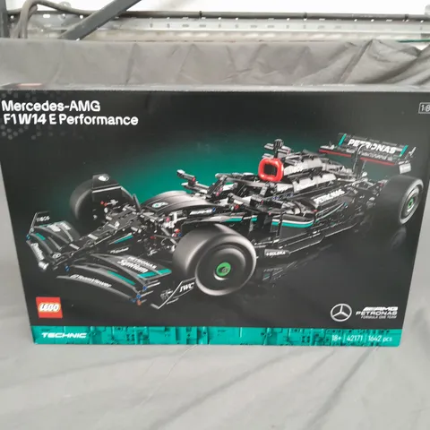 LEGO MERCEDES-AMG F1W14 E PERFORMANCE 