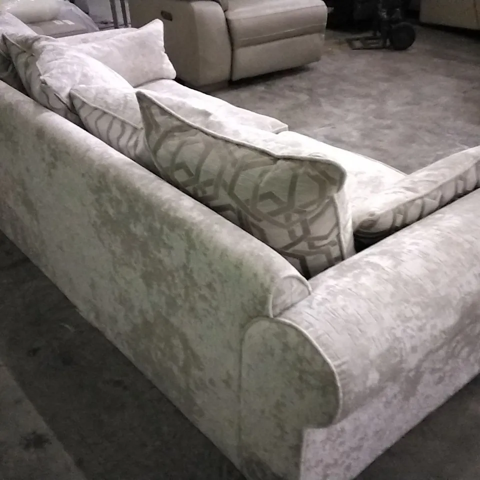 QUALITY DESIGNER CREAM PLUSH FABRIC 3 SEATER SOFA WITH SCATTERBACK CUSHIONS