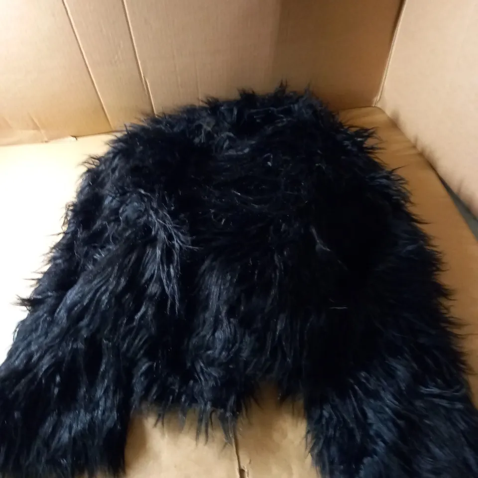 BOOHOO PLUS SHAGGY FAUX FUR JACKET - 20