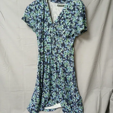 FRENCH CONNECTION FLORAL PRINT DRESS, NAVY WITH GREEN/BLUE FLOWERS – UK 10