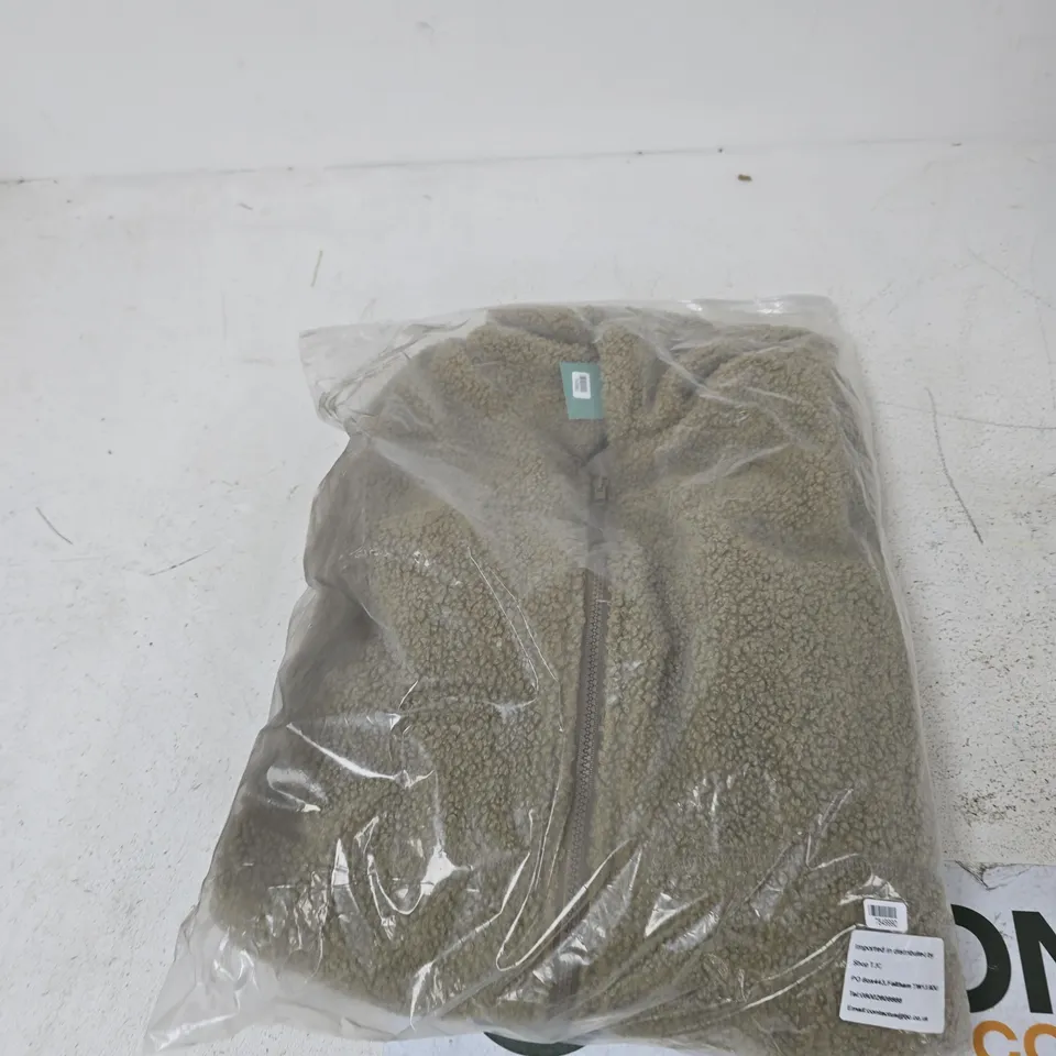 BOX OF APPROXIMATELY 25 ASSORTED CLOTHING TO INCLUDE: LA MAREY GREEN PLUSH JACKET
