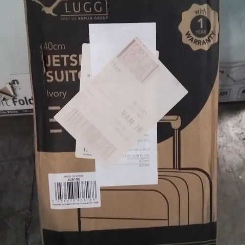 BOXED LUGG JETSET SUITCASE