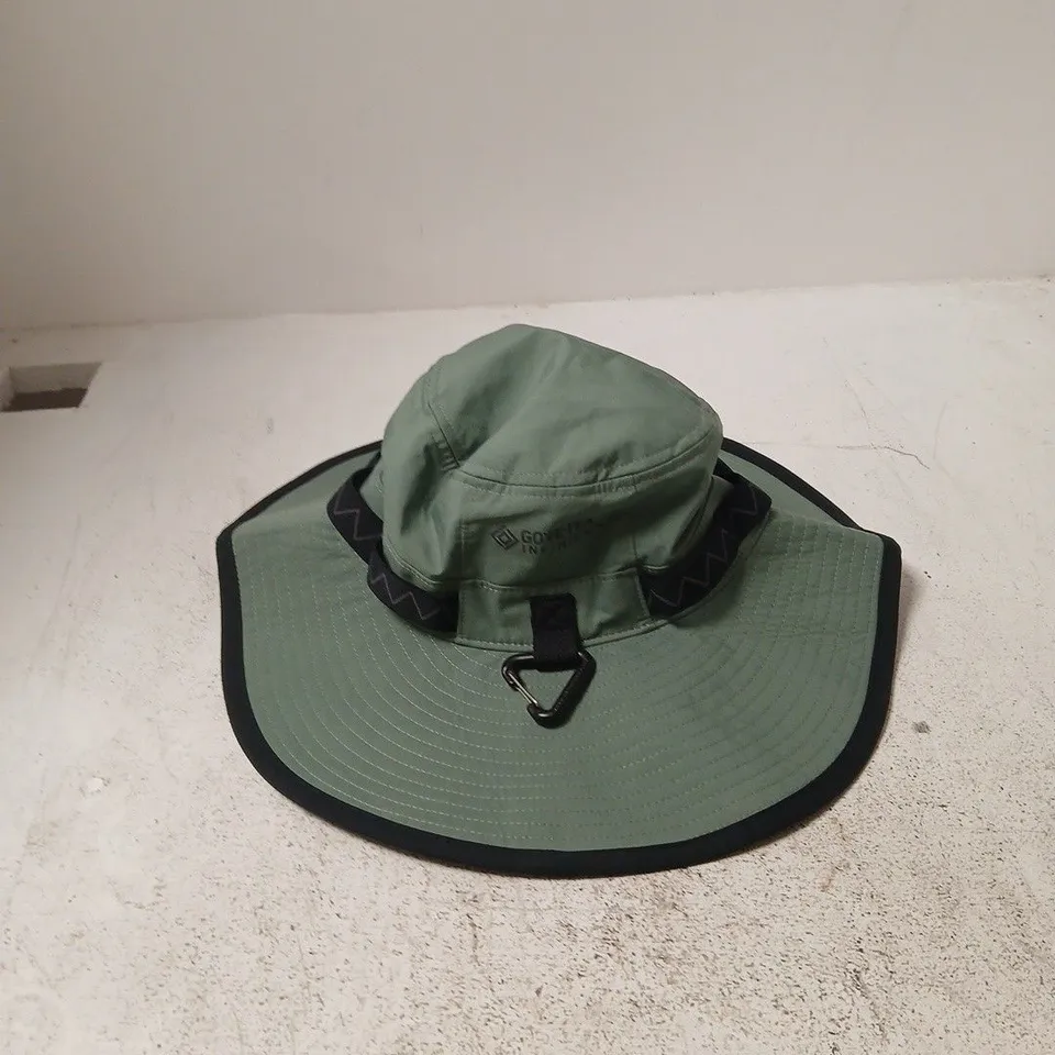GORE-TEX INFINIUM™ WIDE BRIM OUTDOOR HAT – GREEN