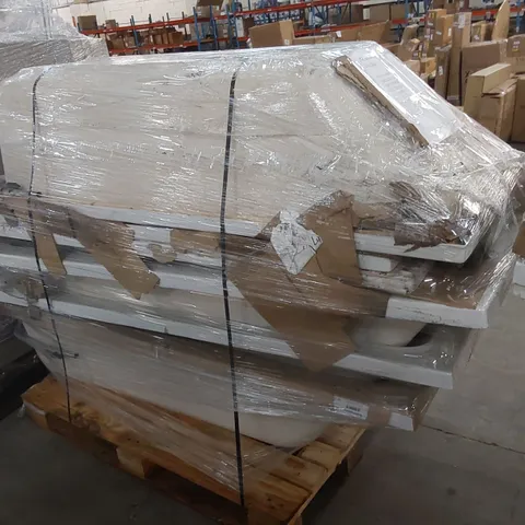 PALLET OF ASSORTED UNCHECKED BATH TUBS