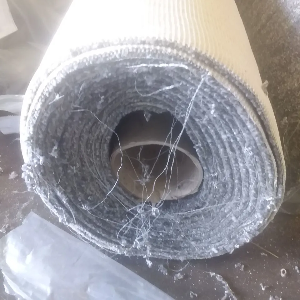 ROLL OF QUALITY MILLENNIUM TWIST 775 IRON CARPET APPROXIMATELY 5X8.24M