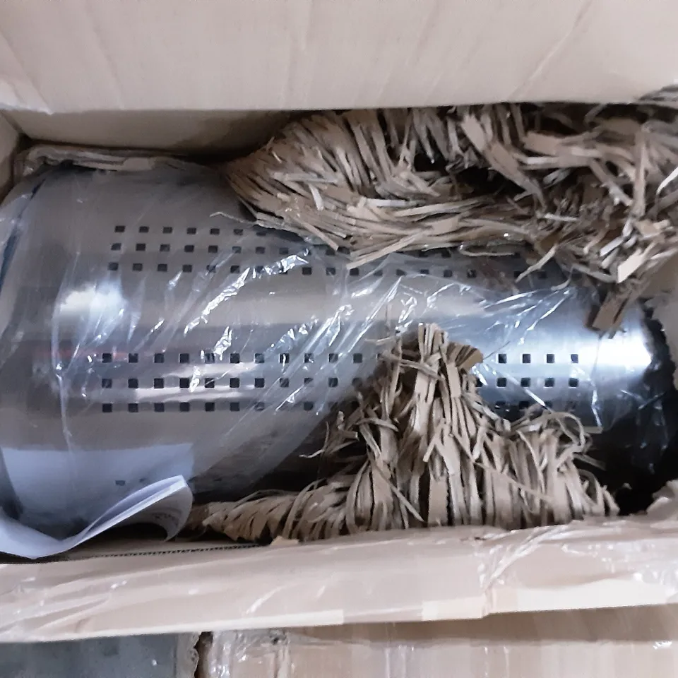 BOXED LAUNDRY BASKET,  STEEL 