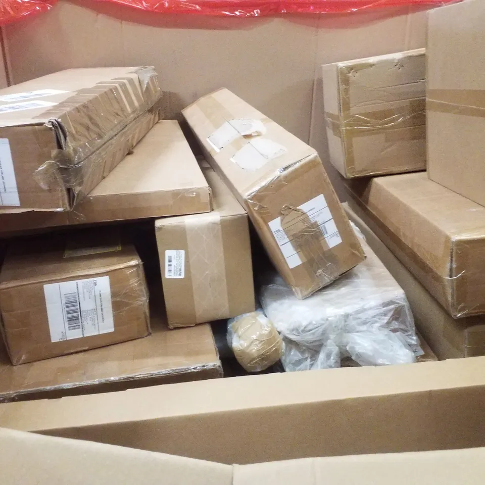 PALLET CONTAINING ASSORTED PRODUCTS INCLUDING HOLLYWOOD MAKEUP MIRROR, BATHROOM MIRROR, BATH TRAY EXPANSION & 24" MONITOR