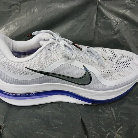 UNBOXED PAIR OF NIKE PEGASUS TRAINERS - UK SIZE 10