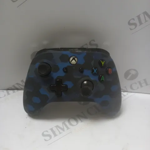 XBOX ONE NAVY CAMO DESIGN CONTROLLER