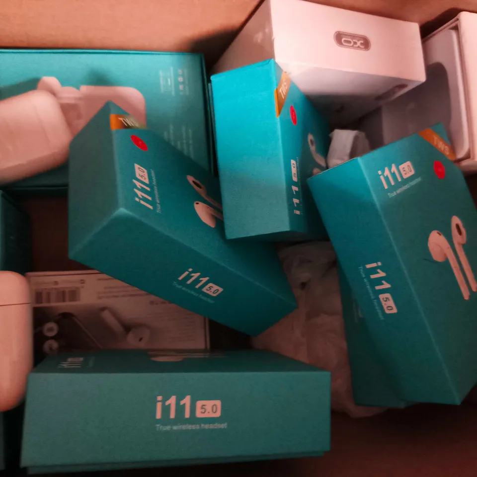 BOX OF APPROXIMATELY 10 ASSORTED WIRELESS HEADSET EARPHONES