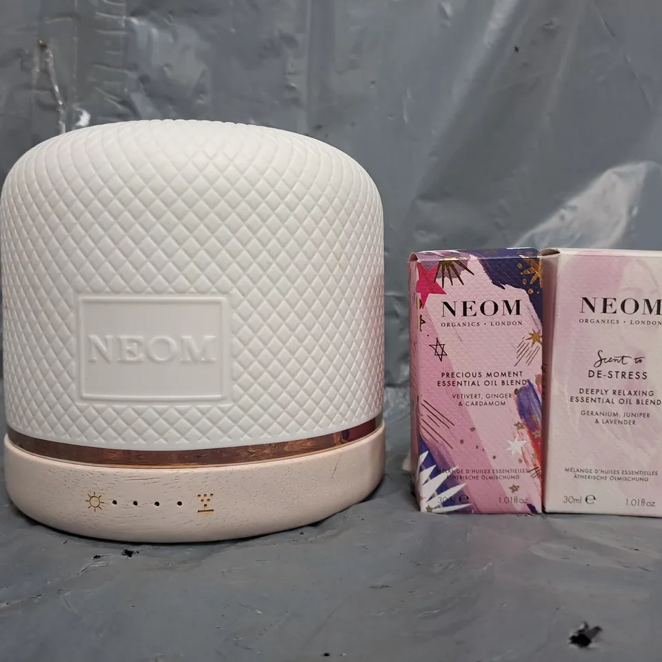 NEOM WELLBEING POD LUXE WITH SUPERSIZE 30ML EXCLUSIVE OIL DUO