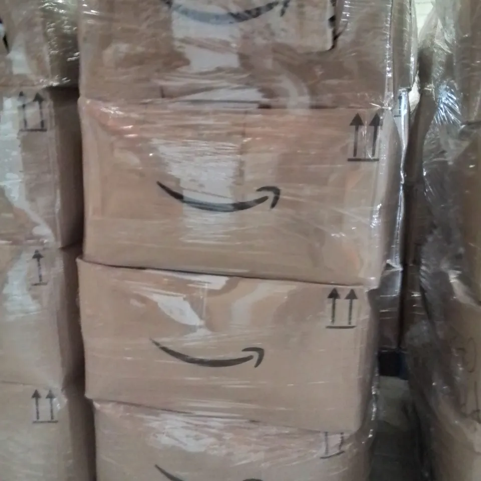 PALLET CONTAINING A LARGE QUANTITY OF PHONE CASES,SCREEN PROTECTORS 