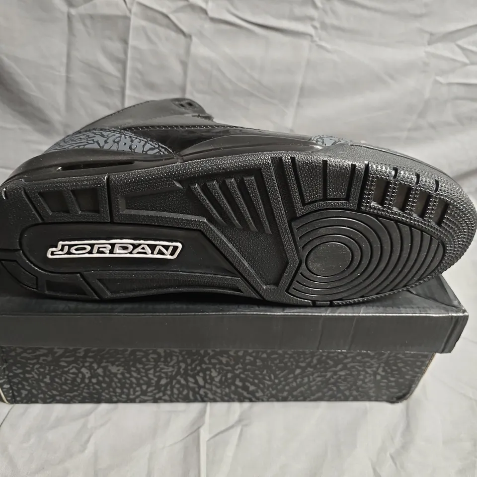 BOXED PAIR OF AIR JORDAN SNEAKERS – BLACK WITH ELEPHANT PRINT – UK SIZE 10