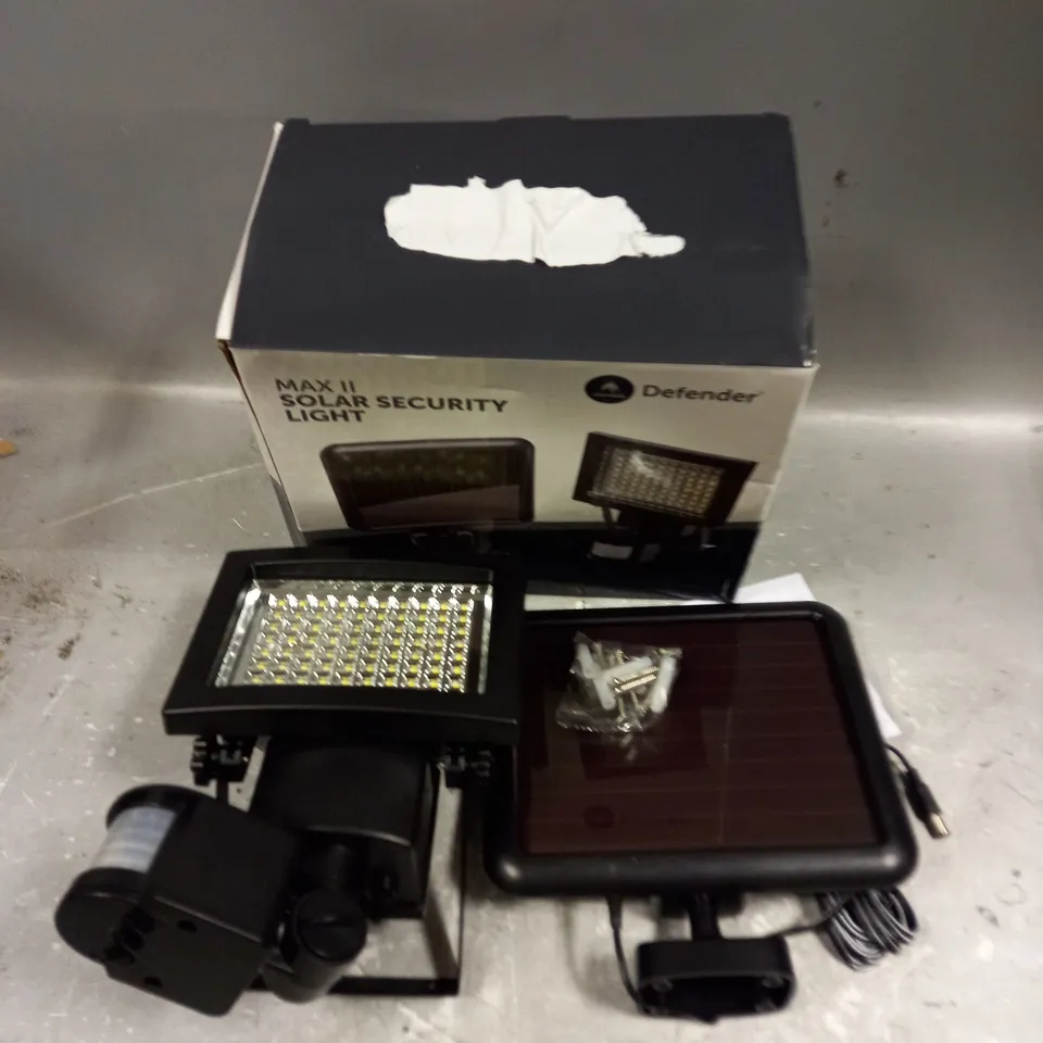 BOXED DEFENDER MAX 2 SOLAR SECURITY LIGHT