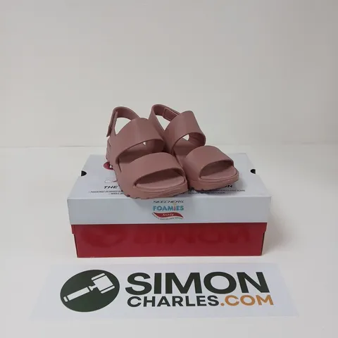 SKECHERS FOAMIES ARCH FIT SANDALS – PINK, WOMEN’S UK 6