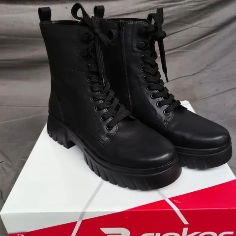 RIEKER BLACK LACE-UP BOOTS – UK 7.5