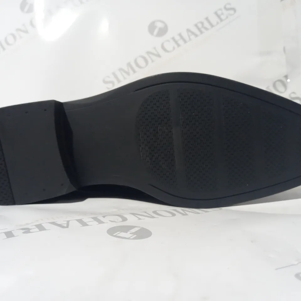 BOXED PAIR OF NEXT LACE UP SHOES IN BLACK UK SIZE 8