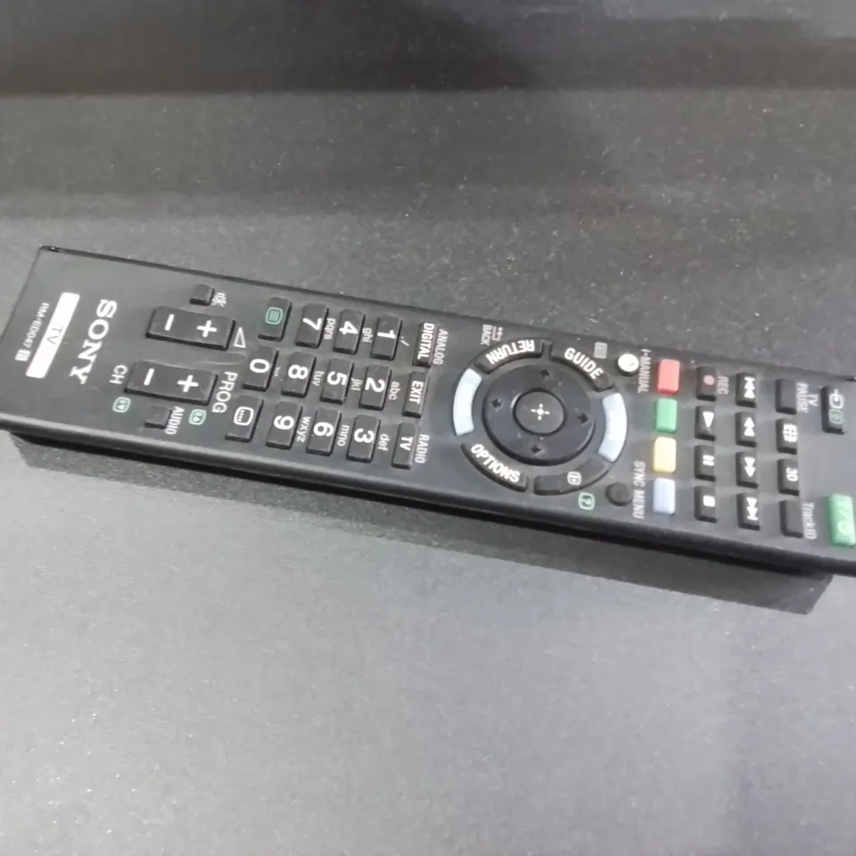 SONY 40" KDL-40HX753 TELEVISION ON UNICOL OXFORD ROLLING TV STAND