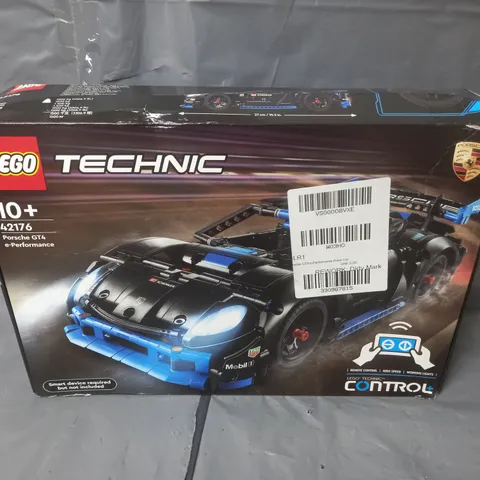 BOXED LEGO PORSCHE GT4 E-PERFORMANCE 42176