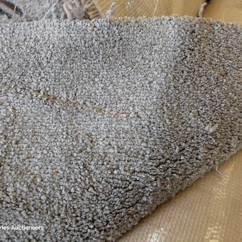 ROLL OF QUALITY HEARTLANDS HEATHERS CHROMIUM CARPET APPROXIMATELY 5M Γ 3M