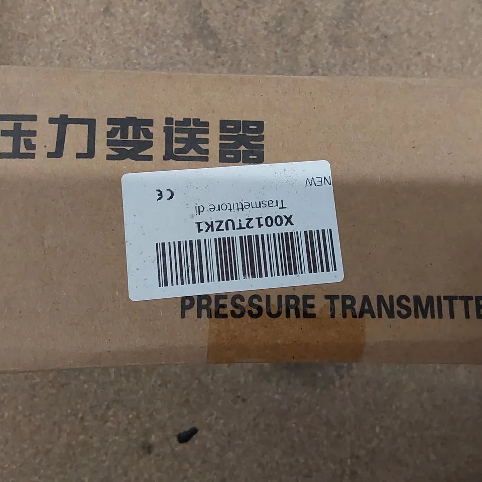 LOT OF ASSORTED ELECTRICALS INCLUDING 2X PRESSURE TRANSMITTERS ECT. (1 BOX)