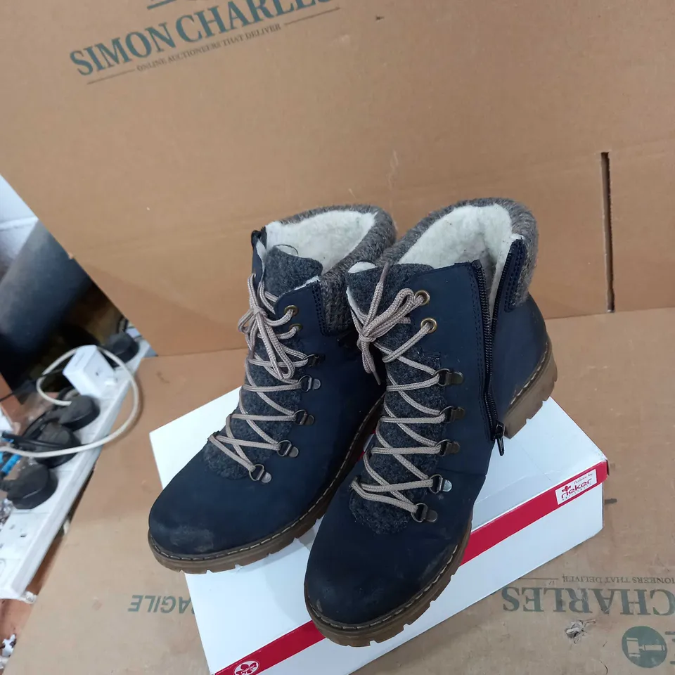 RIEKER MULTI-COLOURED CUFFED HIKING BOOTS IN BLUE - UK SIZE 6.5