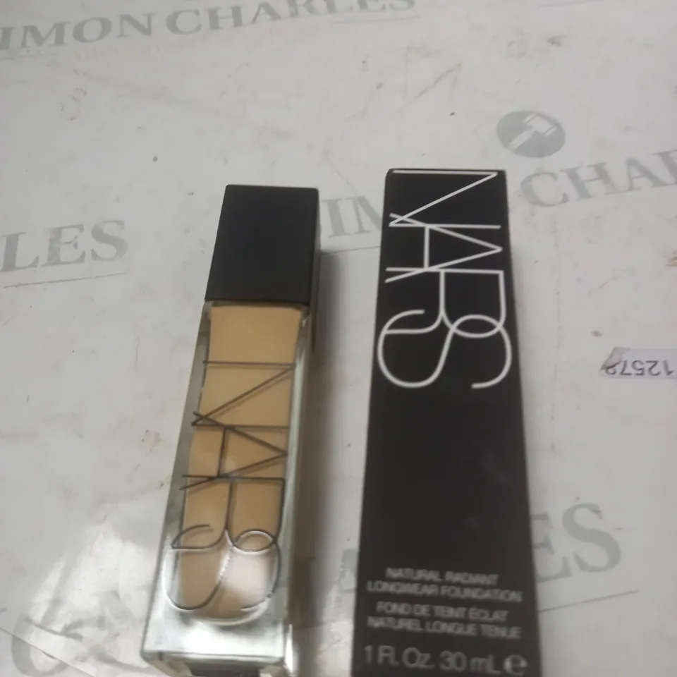 NARS - NATURAL RADIANT LONGWEAR FOUNDATION - (MEDIUM 1 - FOR MEDIUM SKIN WITH YELLOW UNDERTONES) 30ML/1OZ