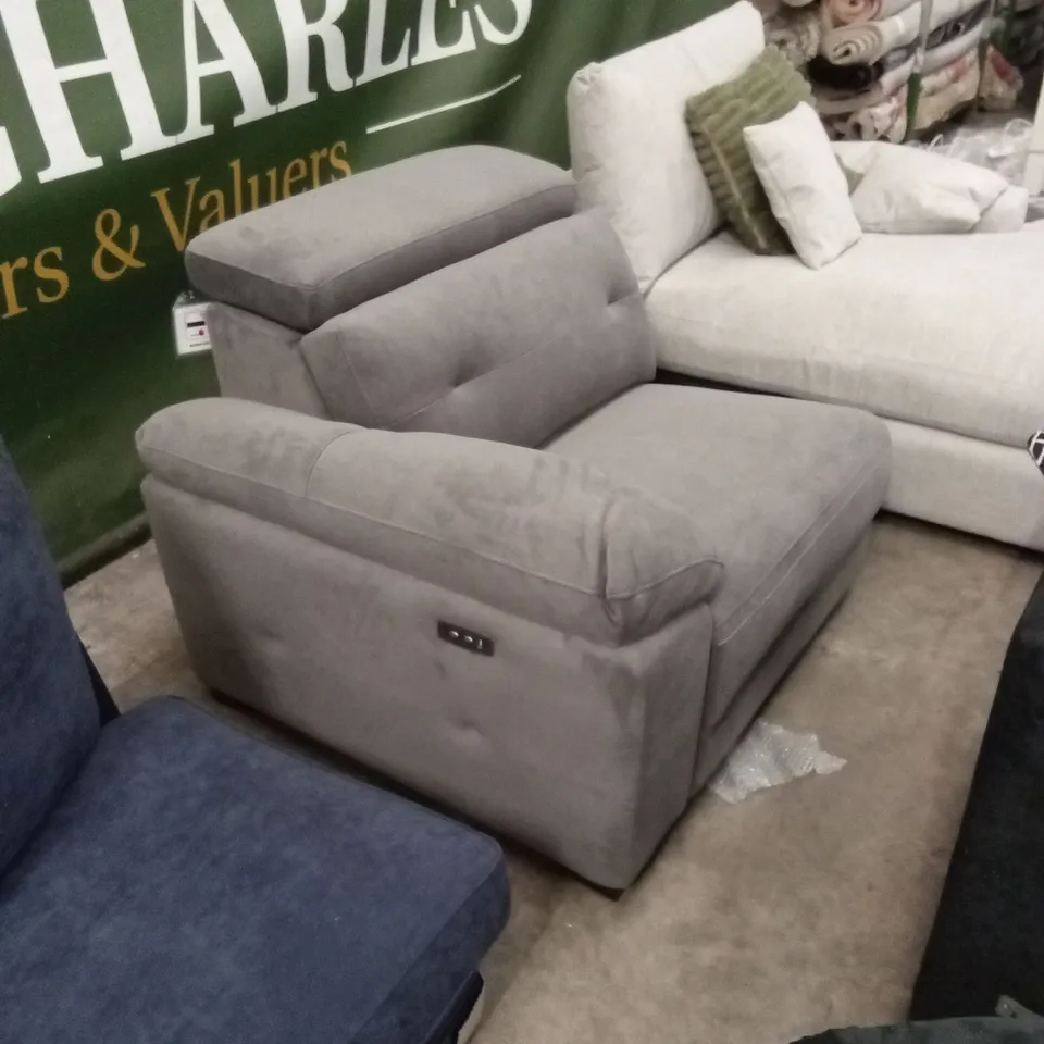 5 x ASSORTED DESIGNER SOFA PIECES